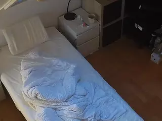 Julmodels Bedroom-D7's Live Sex Cam Show