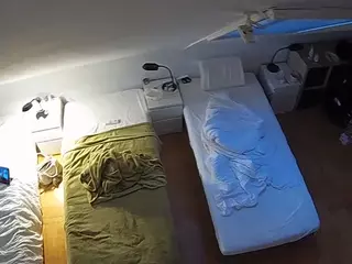 Julmodels Bedroom-D7's Live Sex Cam Show