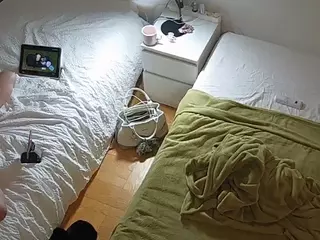 Julmodels Bedroom-D7's Live Sex Cam Show