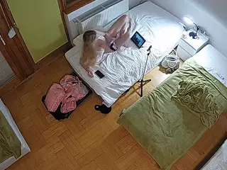 Julmodels Bedroom-D7's Live Sex Cam Show