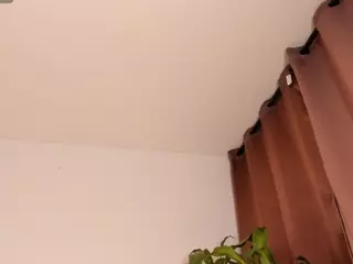 Thalia Fernandez's Live Sex Cam Show