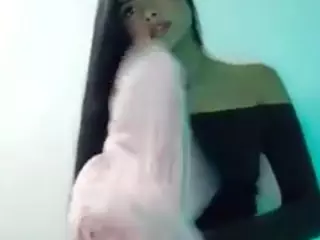 Thalia Fernandez's Live Sex Cam Show
