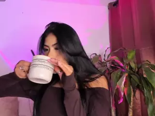 Thalia Fernandez's Live Sex Cam Show
