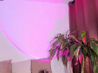 Thalia Fernandez's Live Sex Cam Show