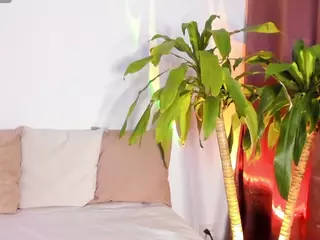 Thalia Fernandez's Live Sex Cam Show