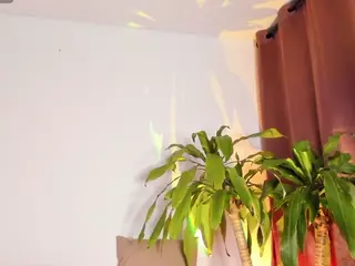 Thalia Fernandez's Live Sex Cam Show
