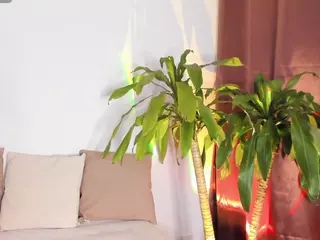Thalia Fernandez's Live Sex Cam Show
