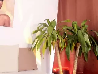 Thalia Fernandez's Live Sex Cam Show