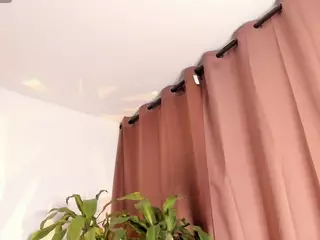 Thalia Fernandez's Live Sex Cam Show