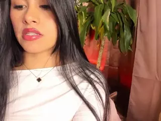 Thalia Fernandez's Live Sex Cam Show