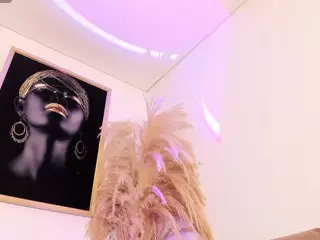 Thalia Fernandez's Live Sex Cam Show