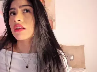 Thalia Fernandez's Live Sex Cam Show
