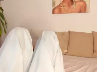 Thalia Fernandez's Live Sex Cam Show