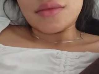 Live cam show with Thalia Fernandez