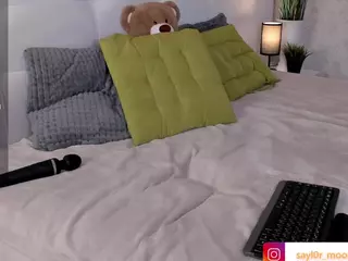 Kira's Live Sex Cam Show