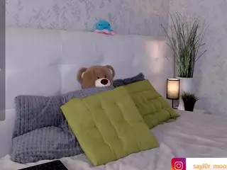 Kira's Live Sex Cam Show