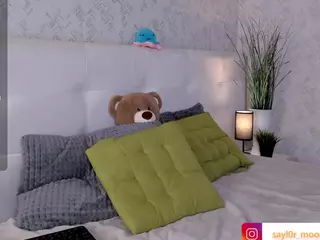 Kira's Live Sex Cam Show