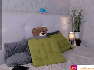 Kira's Live Sex Cam Show