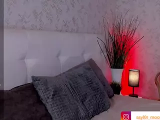 Kira's Live Sex Cam Show