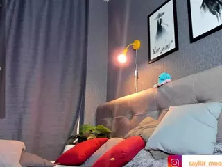 Kira's Live Sex Cam Show