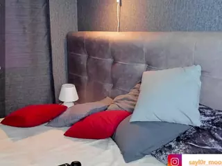 Kira's Live Sex Cam Show