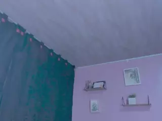 Sara Big boobs's Live Sex Cam Show