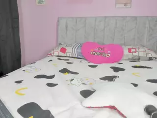 Sara Big boobs's Live Sex Cam Show