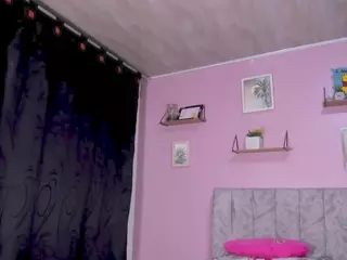 Sara Big boobs's Live Sex Cam Show
