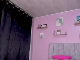 Sara Big boobs's Live Sex Cam Show