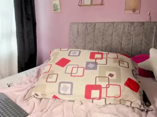 Sara Big boobs's Live Sex Cam Show