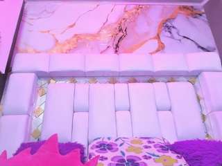 Live cam show with andromeeda