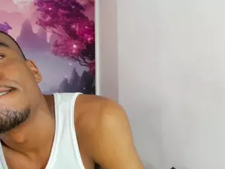 Kylieandjhonny's Live Sex Cam Show