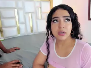 Kylieandjhonny's Live Sex Cam Show