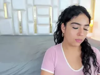 Kylieandjhonny's Live Sex Cam Show
