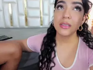 Kylieandjhonny's Live Sex Cam Show