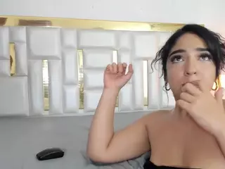 Kylieandjhonny's Live Sex Cam Show