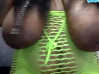 THEREALKISSES's Live Sex Cam Show