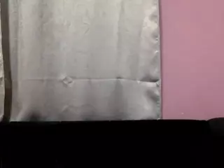 THEREALKISSES's Live Sex Cam Show