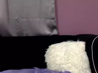 THEREALKISSES's Live Sex Cam Show