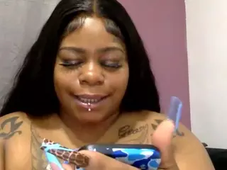 THEREALKISSES's Live Sex Cam Show