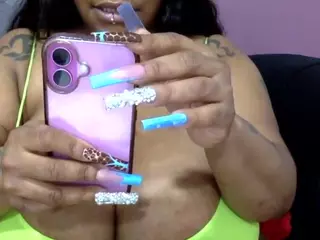 THEREALKISSES's Live Sex Cam Show