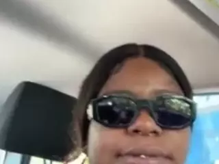 THEREALKISSES's Live Sex Cam Show