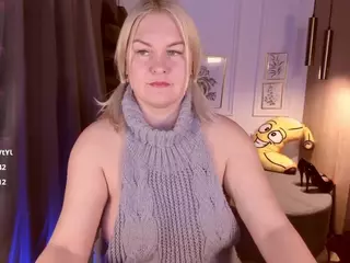 YolandaKiss's Live Sex Cam Show