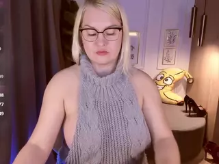 YolandaKiss's Live Sex Cam Show