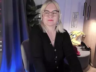 YolandaKiss's Live Sex Cam Show
