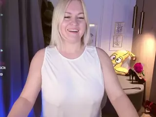 YolandaKiss's Live Sex Cam Show