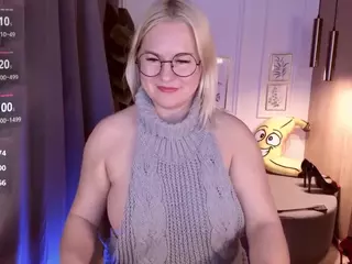 YolandaKiss's Live Sex Cam Show
