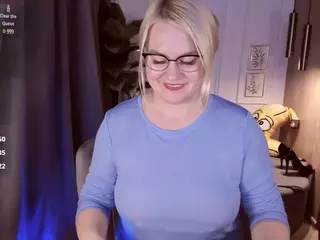 YolandaKiss's Live Sex Cam Show