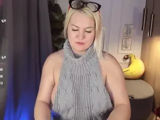 YolandaKiss's Live Sex Cam Show