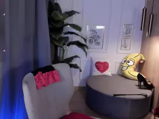YolandaKiss's Live Sex Cam Show